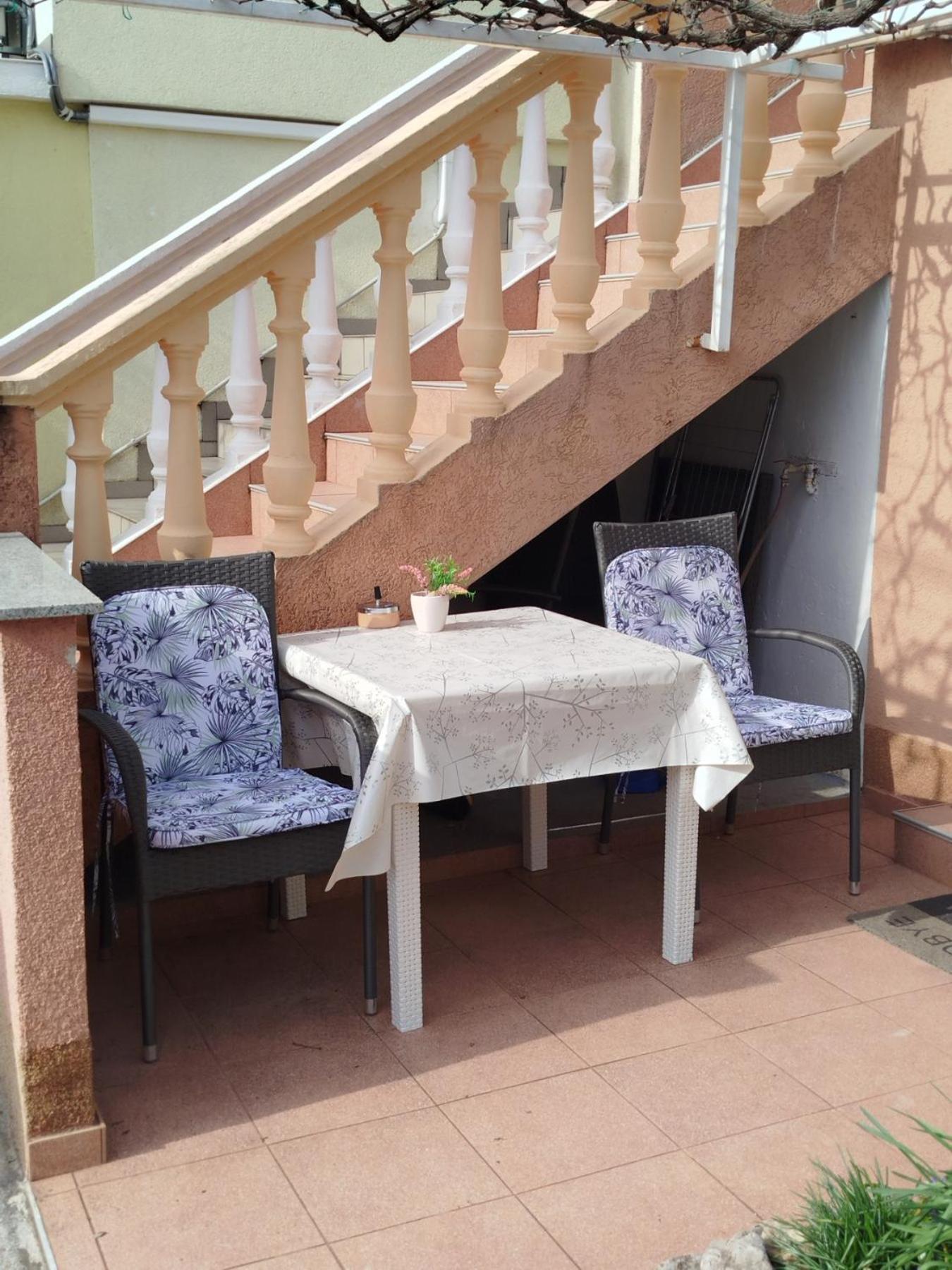 Apartman Tihana Crikvenica Exteriör bild