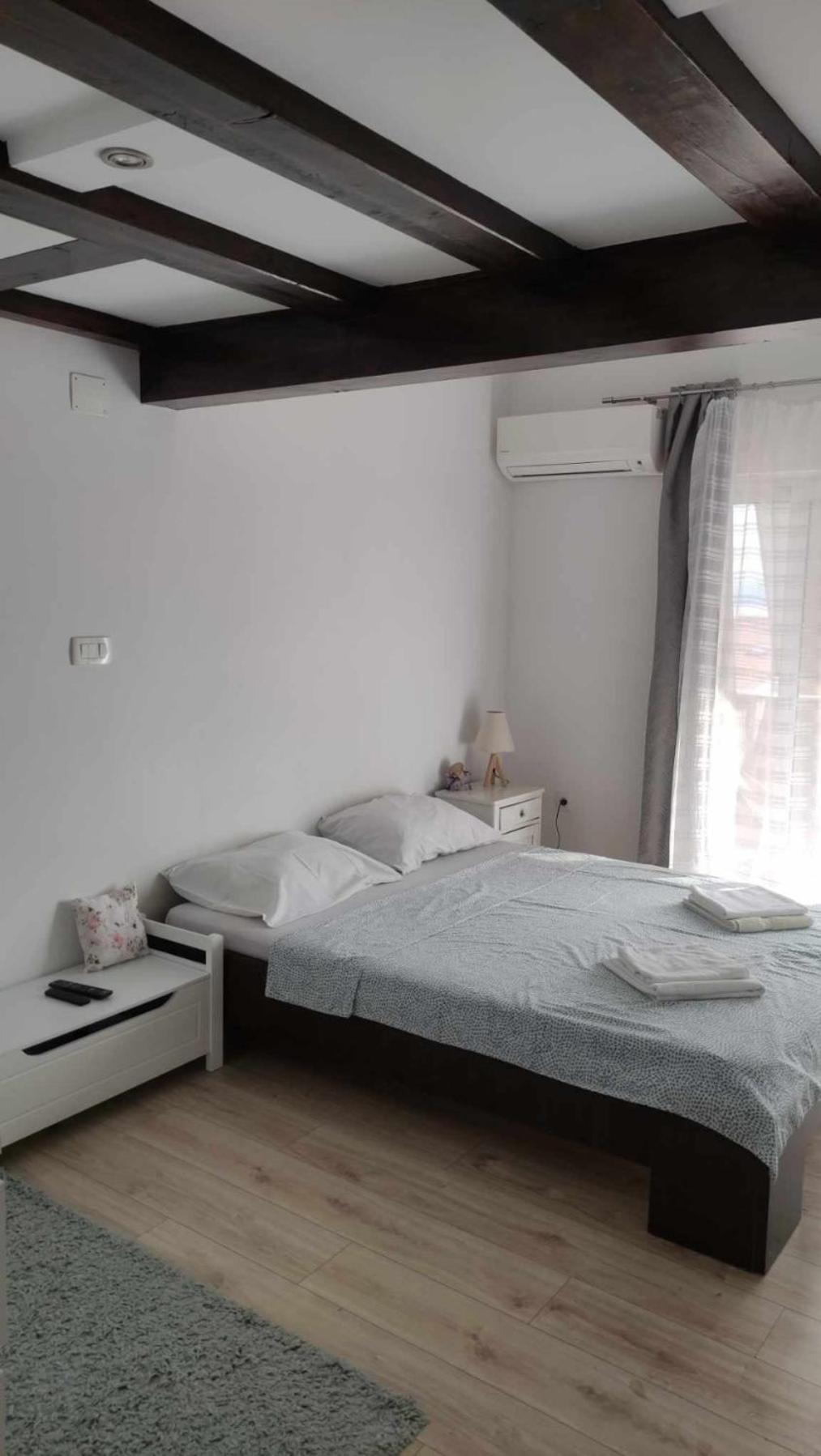 Apartman Tihana Crikvenica Exteriör bild